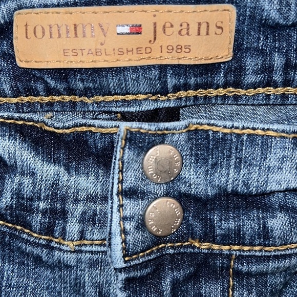 Tommy Jeans Cropped Buttoned Pockets 9 - Picture 8 of 9